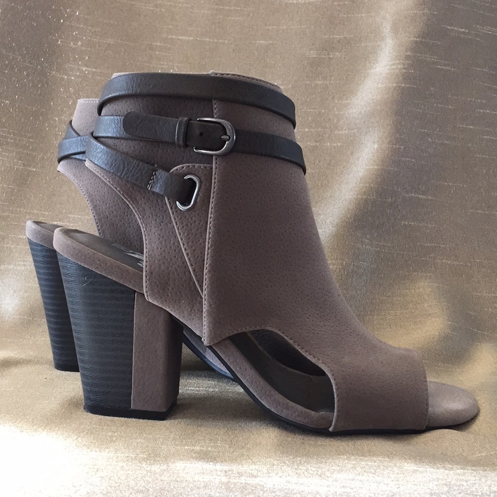 Leather Ankle Boot - image 2